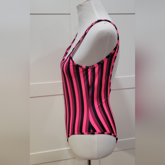 Y.A.S One piece vertical striped swimsuit - Picture 4 of 6